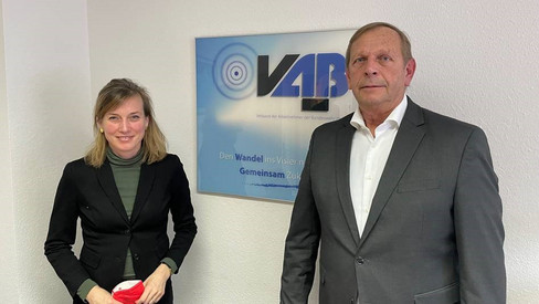 Parlamentarische Staatsekretärin Siemtje Möller zu Besuch beim VAB